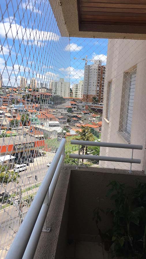 Telas Anti-Fugas e Segurança Para Gatos e Crianças Perto da Piscina