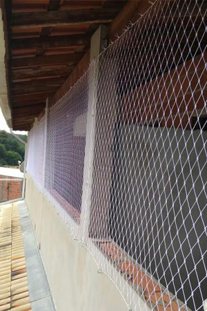 Telas de Proteção Contra Quedas Para Gatos e Varandas Com Piscina